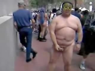 Gorda asiática stripling a masturbar em o rua vid