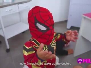 Trpaslík spider-man defeats clinics thief a lepší maryam saje jeho cock&period;&period;&period; hero alebo villain&quest;