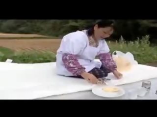 Ďalšie tučné ázijské middle-aged farma manželka, zadarmo špinavé film cc